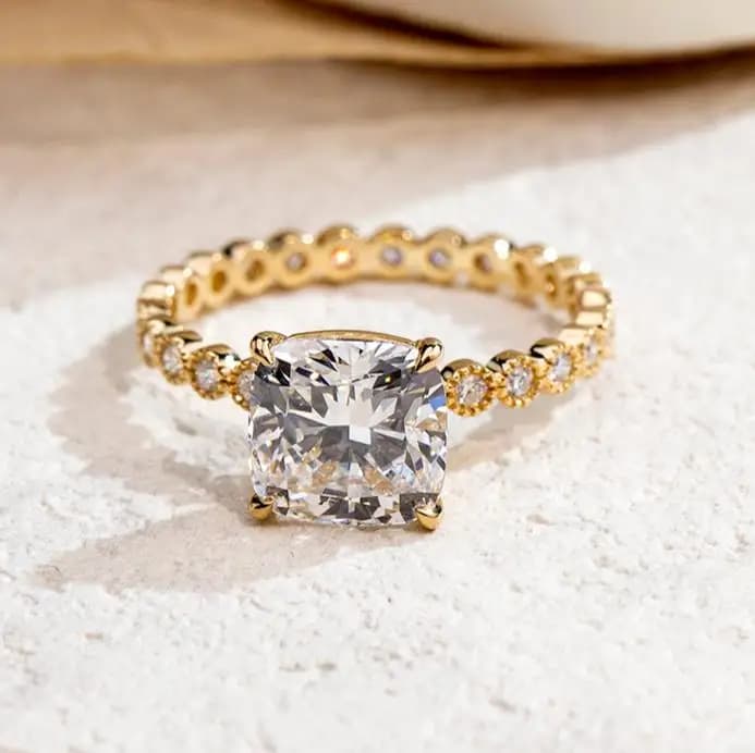 Customized MSR-1742 18K Yellow Gold Engagement Wedding Ring 3ct F VVS2 Cushion Cut Lab Grown Diamond Ring