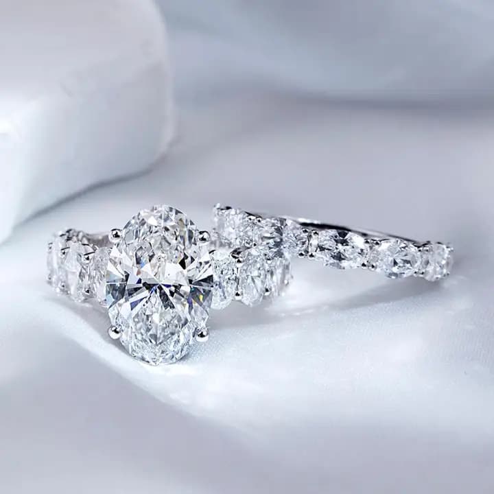 Custom Fine Ring Jewellery MSR-1852 14K Gold Luxury Stackable Ring 5.2Carat F VS1 Oval Cut Lab Grown Diamond Ring