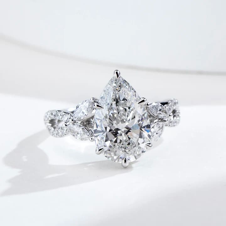 MSR-1940 18k Gold Solitaire Engagement Ring 3CT E VS1 Pear Shape Lab Grown Diamond Ring