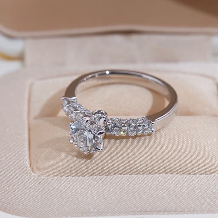 MSR-2034 PT950 Solitaire Ring 1ct D VS1 Round Cut Lab Grown Diamond Ring