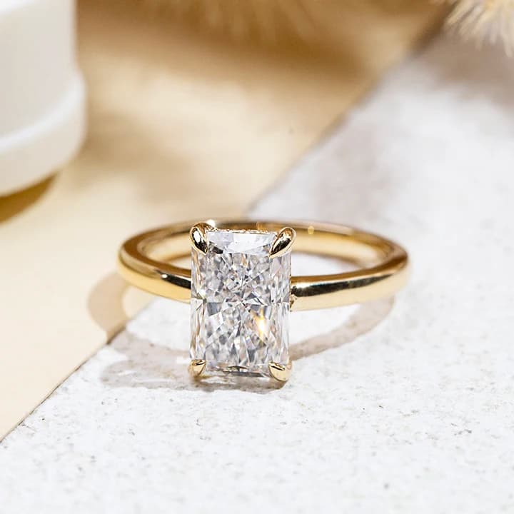 MSR-2052 18k Gold Solitaire Ring 3ct E VS1 Radiant Cut Lab Grown Diamond Ring