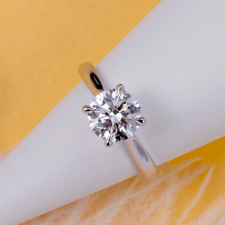 Messi Gems 18K White Gold Claw Setting 1.5ct Round Cut Lab Grown Diamond Ring