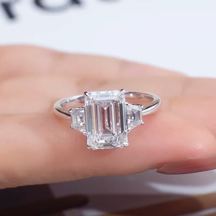 Messi Wedding Jewellery 18K 3.69CT Emerald Cut IGI Lab Diamond Engagement Band Fine Jewellery Rings