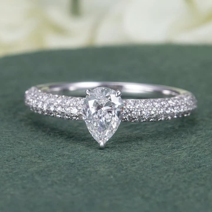 Beautiful Luxury Design Pear Lab Diamond 14k Yellow Gold Engagement Ring for Women