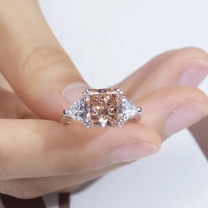 18K 4.62CT Radiant Cut IGI Pink Lab Diamond Ring Wedding Trillion Side Diamond Engagement Ring