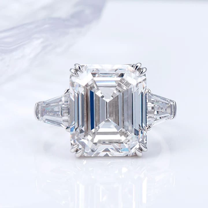 IGI 18K Gold Emerald Cut Lab Grown Diamond Rings Wedding Jewellery.