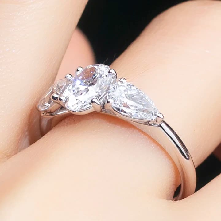 With Igi Certificate Lab Diamond Ring Oval Set Lab Grown Diamond Ring 1ct Round 18k White Gold Custom Jewellery