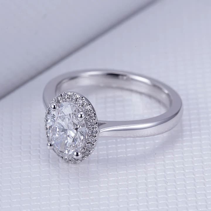 MSR-1089 18K Lab Diamond Oval Halo Engagement Ring