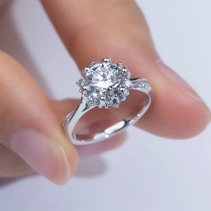 MSR-1395 14K White Gold Round Cut Lab Grown Diamond Ring for Wedding