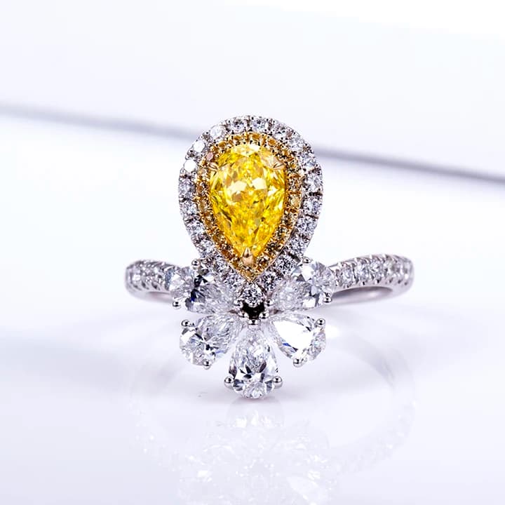 MSR-1494 18K White Gold Customized D VVS2 CVD HPHT Pear Cut Fancy Vivid Yellow Lab Diamond Ring