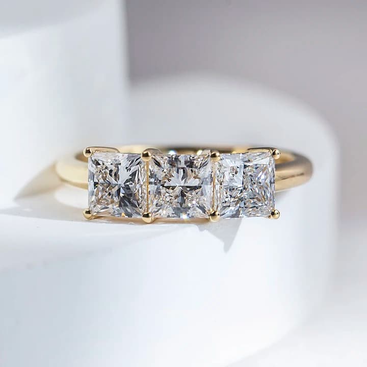 Customized MSR-1578 18K Yellow Gold Half Eternity Ring Princess Cut Lab Grown Diamond Ring