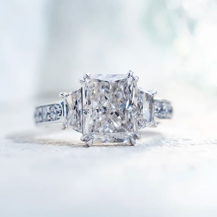 MSR-1658 PT950 3.7 ct F VS2 Radiant Shape Lab Grown Diamond Ring