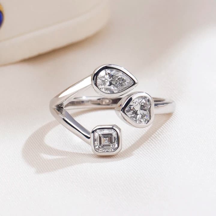 MSR-1855 Custom Fine Ring Jewellery PT950 Three Stones Heart Asscher Pear Cut Lab Grown Diamond Ring