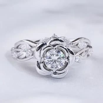 Latest Designed MSR-1870 Beautiful Flower Design Ring Jewellery MSR-1870 9K 0.8CT D VS1 Round Cut Lab Grown Diamond Ring