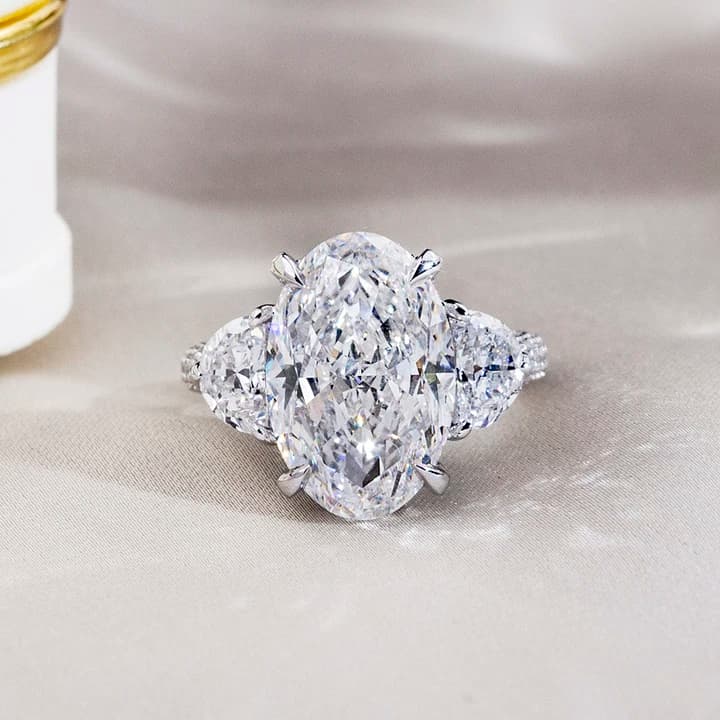 MSR-1893 18K White Gold Custom Fine Ring Jewellery 5CT D VVS2 Oval Cut Lab Grown Diamond Ring