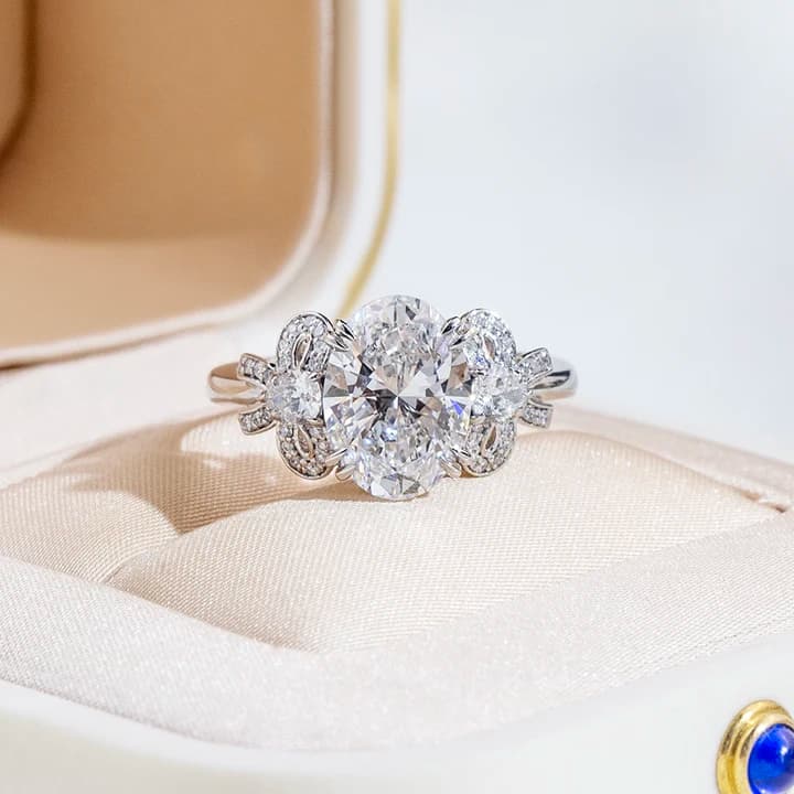 MSR-1906 Latest Designed Luxury Ring PT950 3CT D VVS1 Oval Cut Lab Grown Diamond Ring
