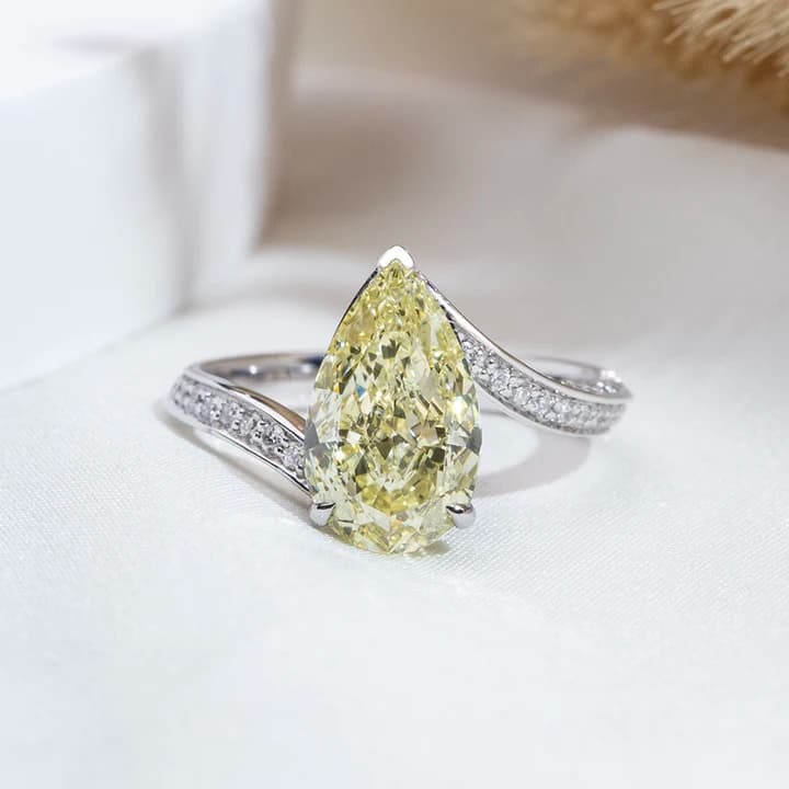 MSR-1936 18k Gold Luxury Engagement halo Ring 2.5CT VS1 Pear Shape Yellow Lab Grown Diamond Ring