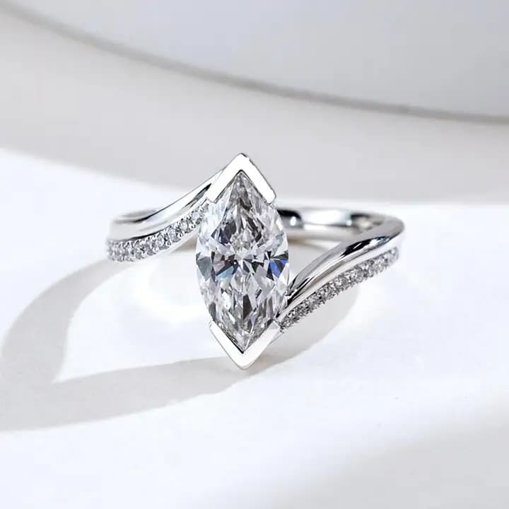 MSR-1942 18k Gold Engagement Solitaire Ring 1.5CT D VS1 Marquise Shape Lab Grown Diamond Ring