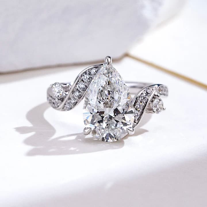 MSR-1957 Fine Ring Jewellery 3.1ct E VS1 Engagement Ring 18k Gold Pear Cut Luxury Lab Grown Diamond Ring