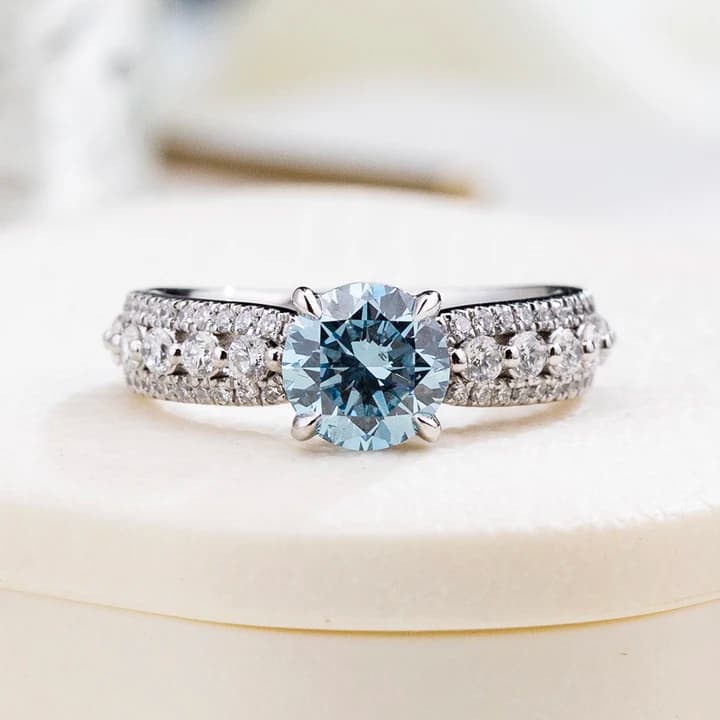 MSR-1997 Fashionable Design PT950 1.27CT Round Shape Blue Color Lab Grown Diamond Ring