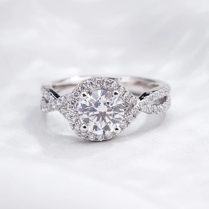 MSR-2002 14k Gold Luxury Engagement Ring Round Cut 1ct E VVS2 Lab Grown Diamond Ring