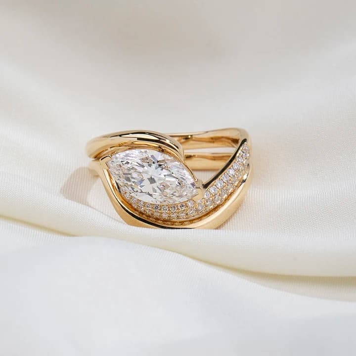 Latest Designed MSR-2006 18k Gold Luxury Engagement Ring Marquise Cut 2ct D VS1 Lab Grown Diamond Ring