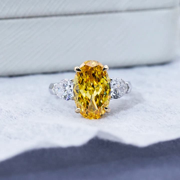 Latest Designed MSR-2012 Fashion 18k Gold Solitaire Ring Oval Cut 5.06ct VS2 Yellow Lab Grown Diamond Ring