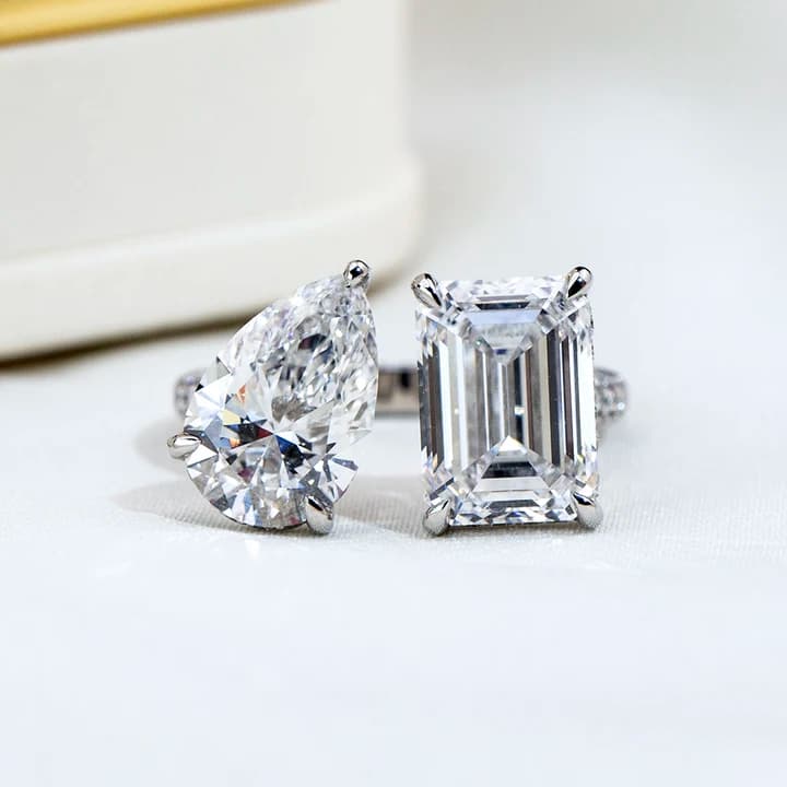 MSR-2030 Latest Designed PT950 Luxury Ring Two Stones Pear Emerald Cut Lab Grown Diamond Ring