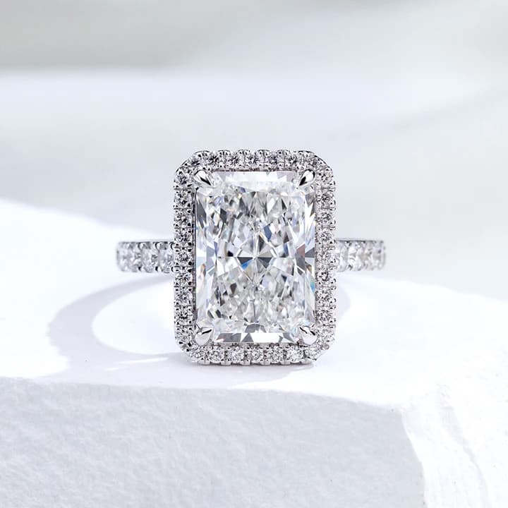MSR-2036 18k Gold halo Ring 5ct D VS1 Radiant Cut Lab Grown Diamond Ring