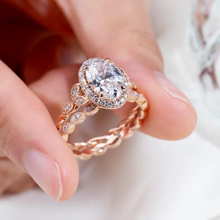 MSR-2130 14K Rose Gold Stackable Ring Jewellery 2CT D VVS1 Oval Cut Lab Grown Diamond Ring