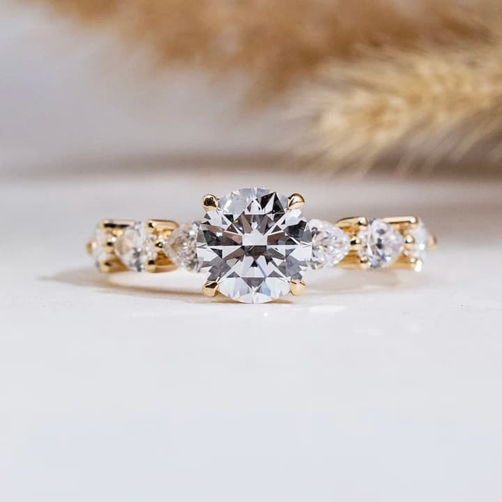 MSR-2136 14K Yellow Gold Trendy Ring Jewellery 1.2ct D VVS2 Round Cut Lab Grown Diamond Ring