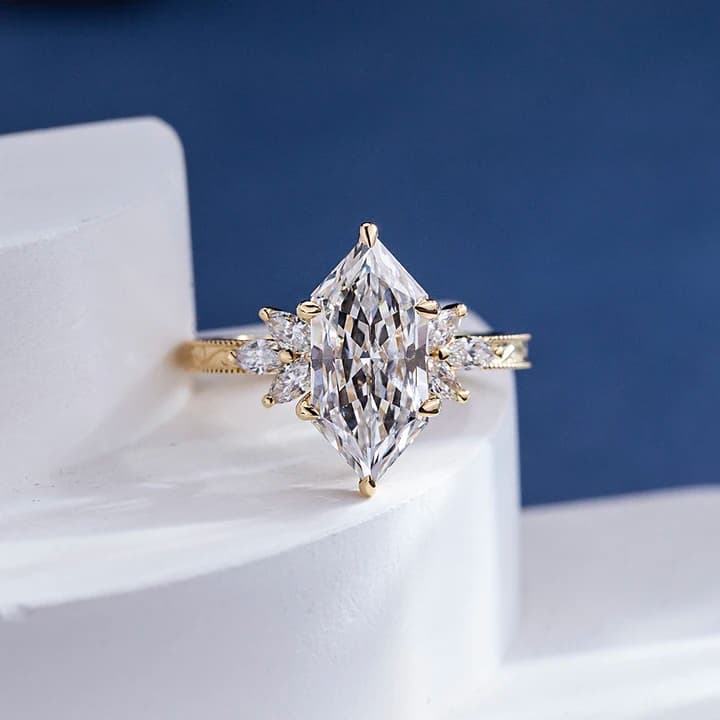 MSR-2139 18K Gold Fashion Ring 3.1CT E VVS2 Dutch Marquise Cut Lab Grown Diamond Ring