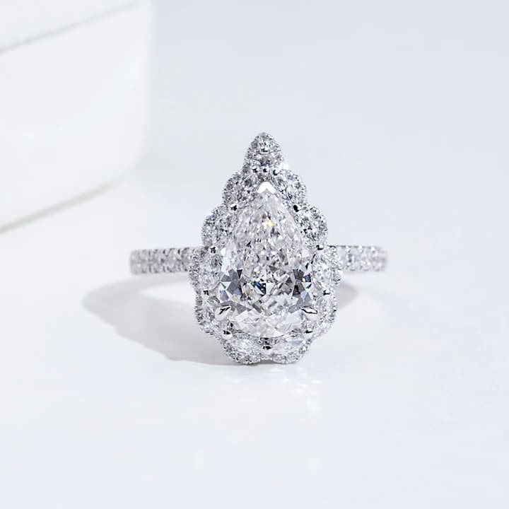 MSR-2146 18K Gold Trendy Ring Pear Lab Grown Diamond Custom Jewellery