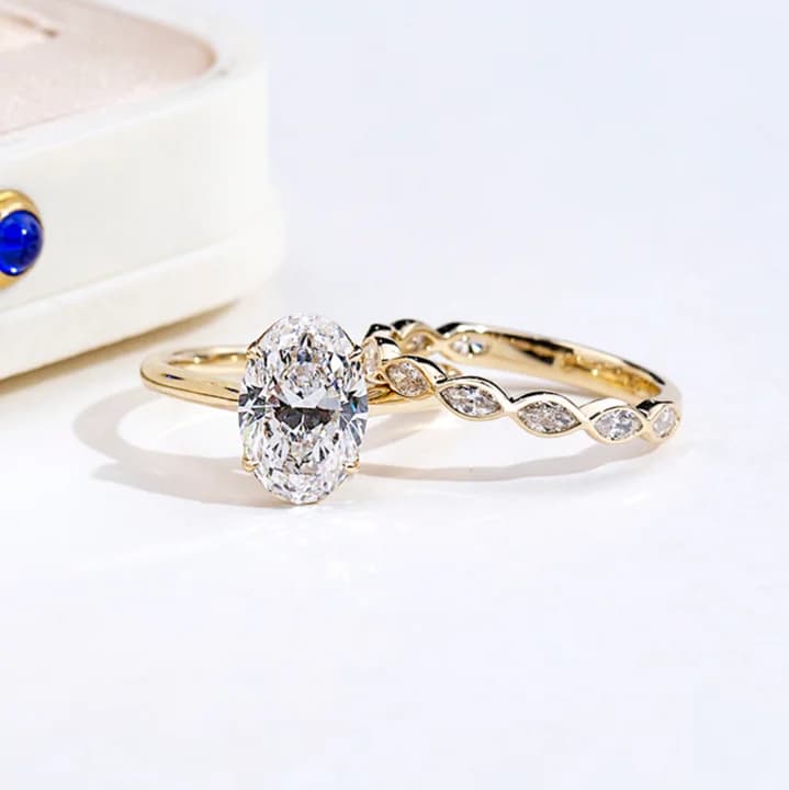 Customized MSR-2166 14k Yellow Gold Couple Ring Fashion 2.8ct D VS1 Oval ShapeLab Grown Diamond Ring