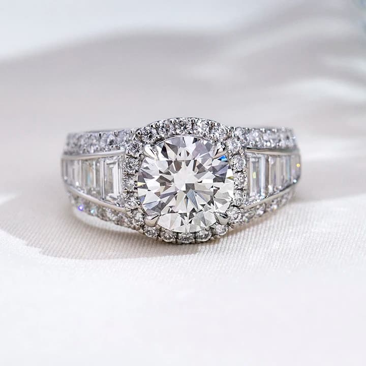 MSR-2188 PT950 halo Ring Round Cut 2.5ct D VVS2 Lab Grown Diamond Ring