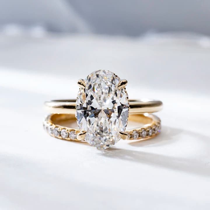 Customized MSR-2219 18K Gold Stackable Ring 3ct E VVS2 Oval Shape Lab Grown Diamond Ring