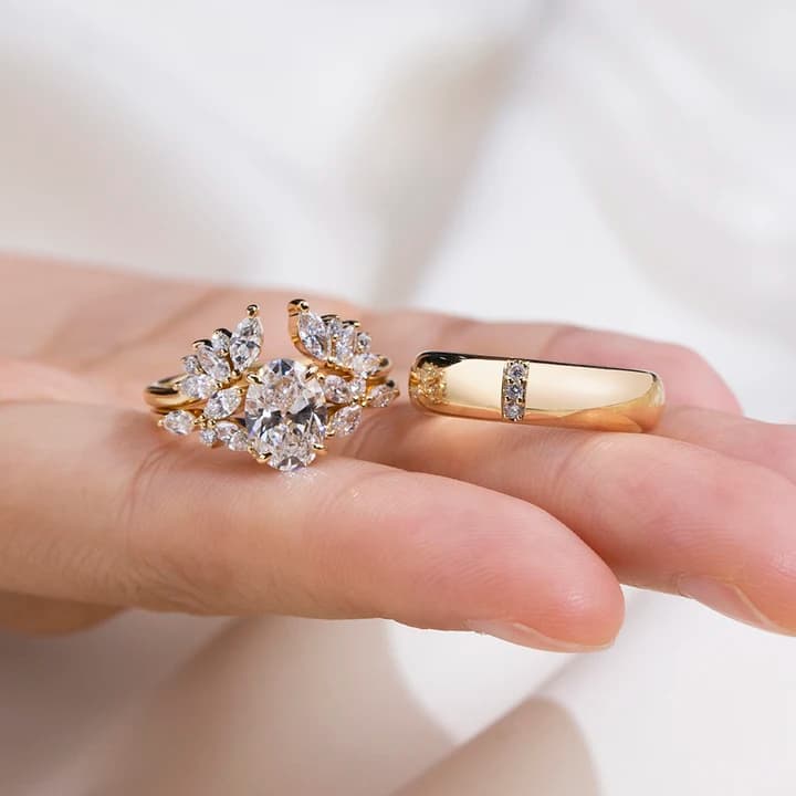 Customized MSR-2220 18K Gold Couple Ring Main Stone 1.5ct D VS1 Oval Shape Lab Grown Diamond Ring